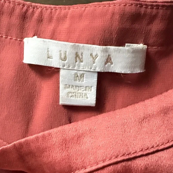 Lunya Washable Silk Tee - Picture 9 of 10